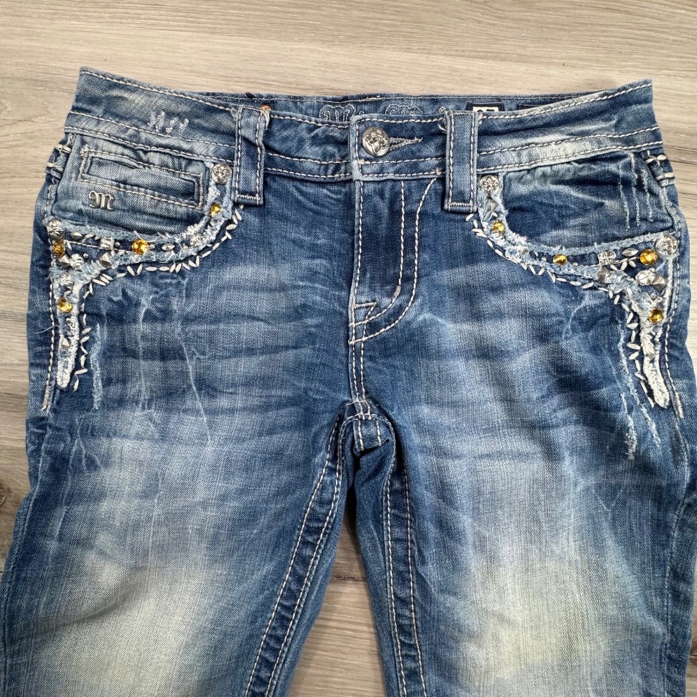 Miss Me Signature Cuffed Capri Jeans Size 27 Medium Wash Embellished JP5755P4 - Picture 8 of 16